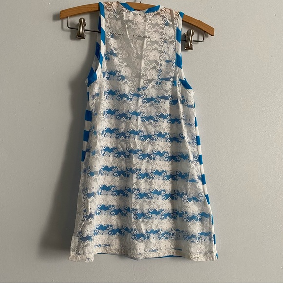 Kirra Women's Size Med Blue White Striped Scoop Neck Lace Back Tank Top - Picture 5 of 5